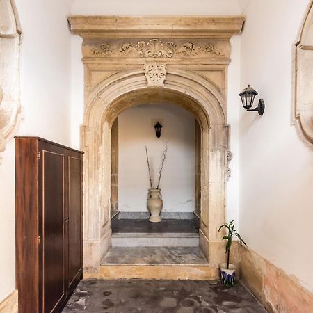 Palazzo Bozzanca Apartments By Wonderful Italy Сиракузы Экстерьер фото