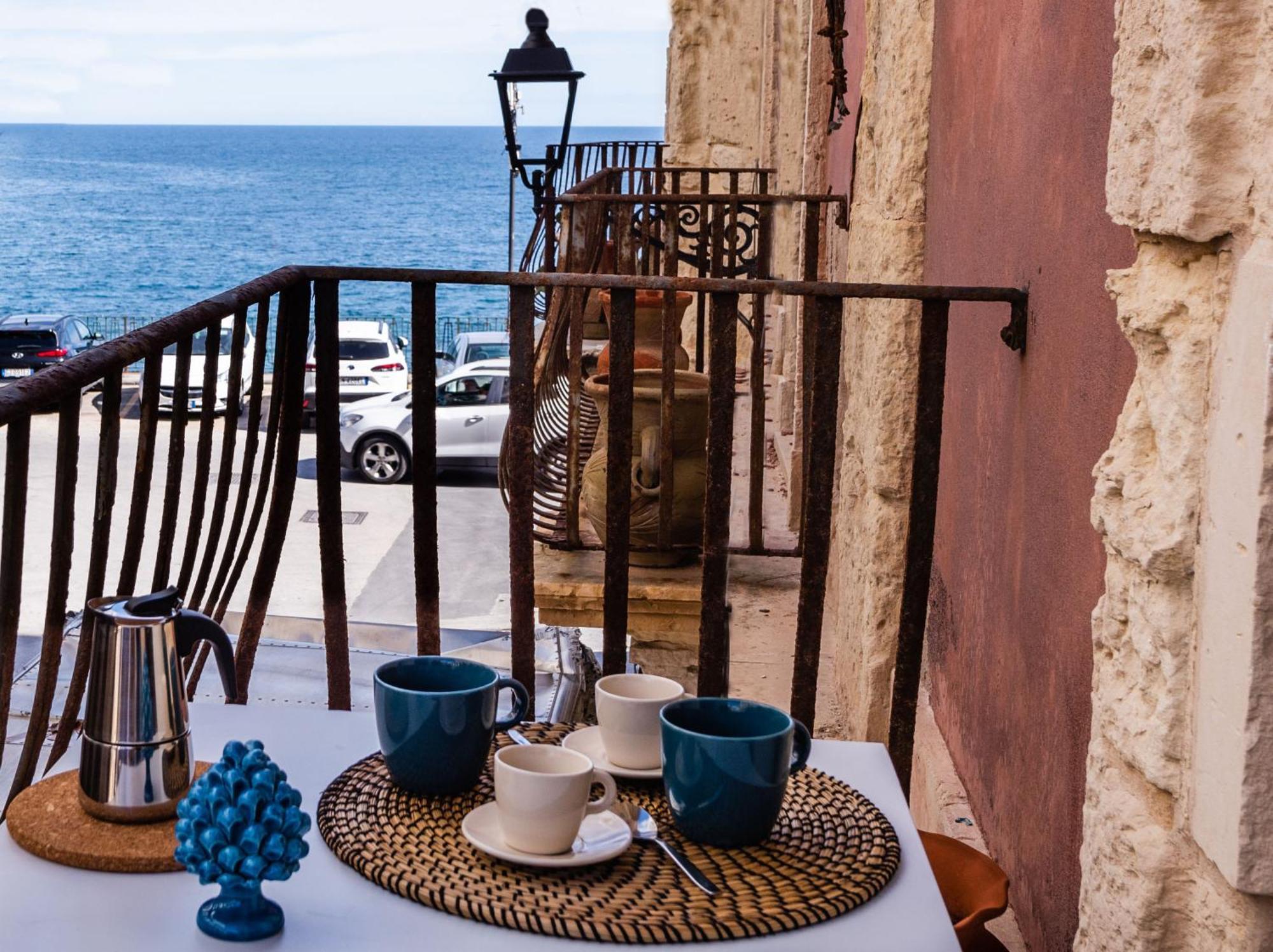 Palazzo Bozzanca Apartments By Wonderful Italy Сиракузы Экстерьер фото
